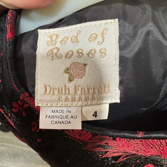 Red and Black Rose Jacket & Dress by Bed of Roses Druh Farrell Canada - Picture 11 of 11